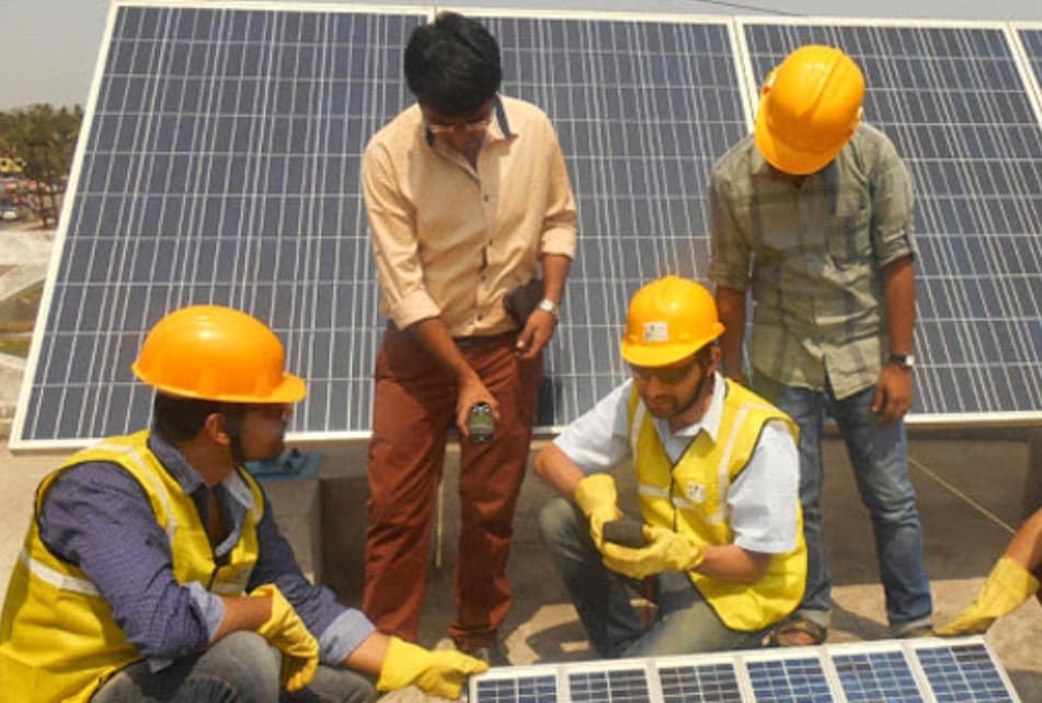 Solar Workshops Empower Communities!